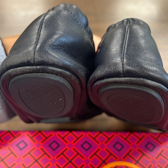 Tory Burch Minnie Flats in Navy - Picture 2 of 15